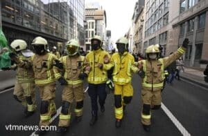 رجال الإطفاء في مظاهرة بروكسل